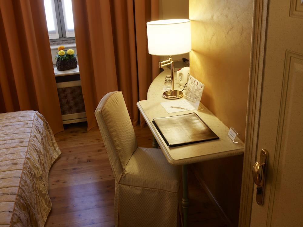 Hotel Parco Borromeo - Monza Brianza 체사노마데르노 외부 사진