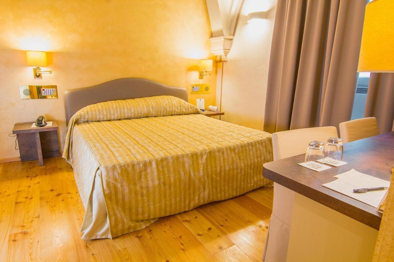 Hotel Parco Borromeo - Monza Brianza 체사노마데르노 외부 사진